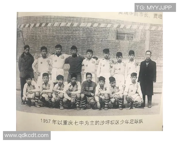 重庆足球队心理素质的变革与提升探讨促进球队整体竞争力的关键因素